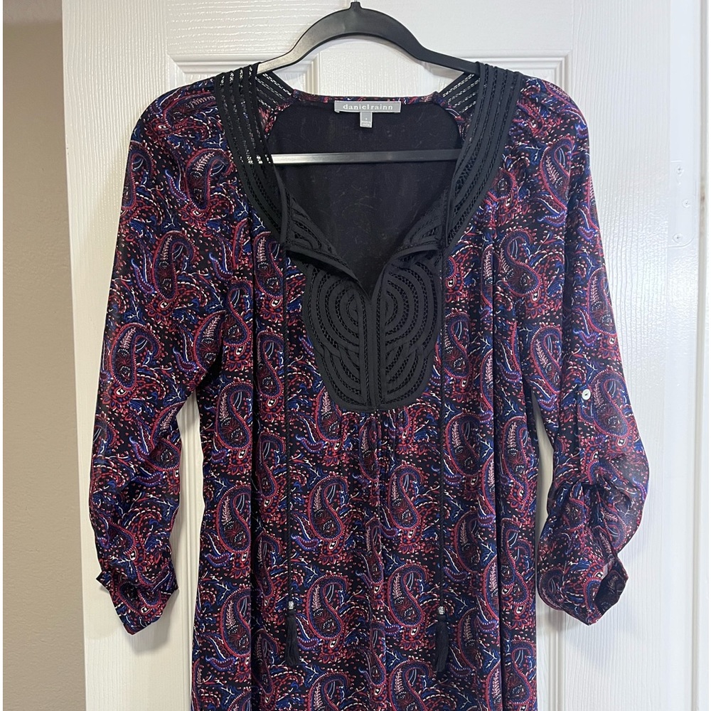 $5 SALE Daniel Rainn tunic. Red, white, & blue paisley.